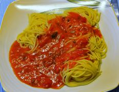 Spaghetti mit Tomatensauce
