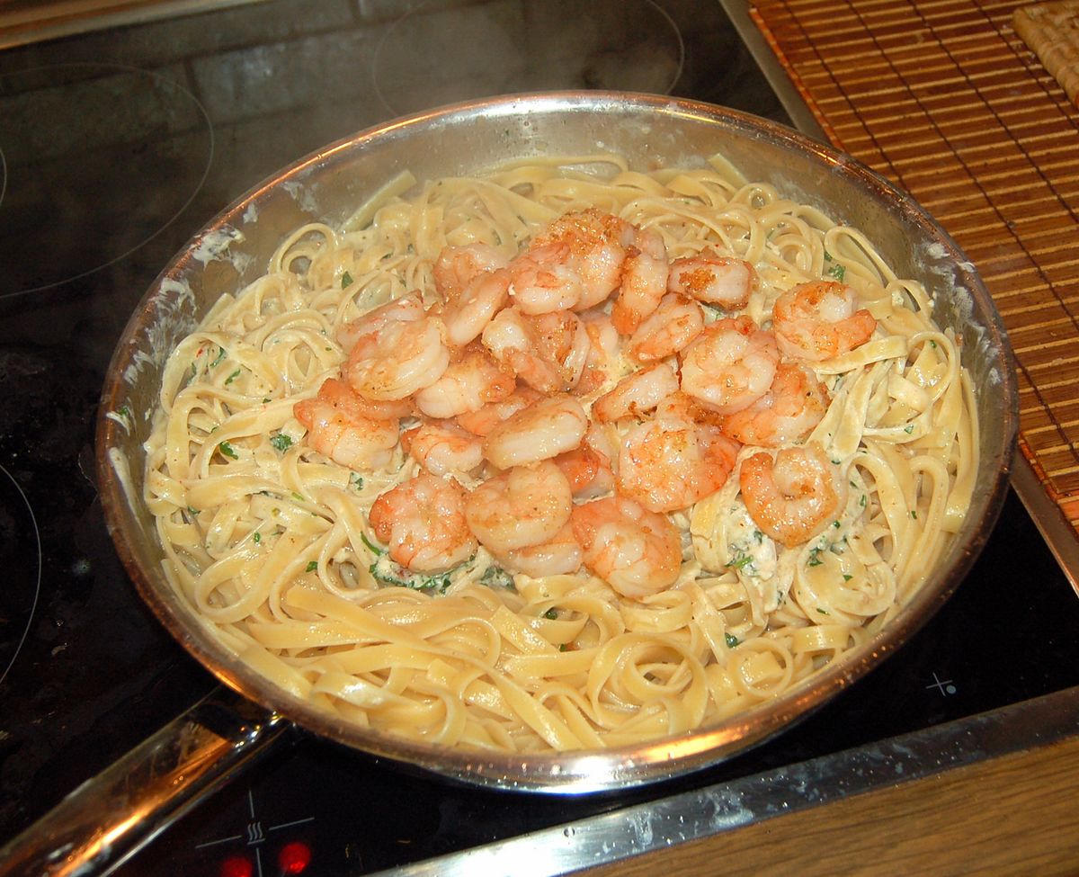 Ziegenkäse-Knoblauch-Linguine mit Scampi – Koch-Wiki