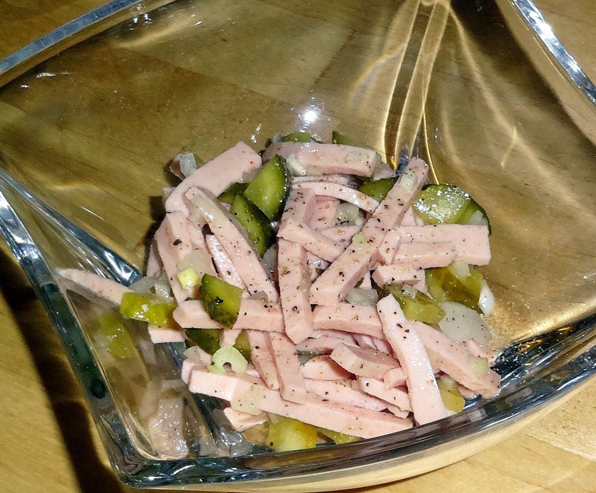 Wurstsalat mit Gewürzgurken – Koch-Wiki