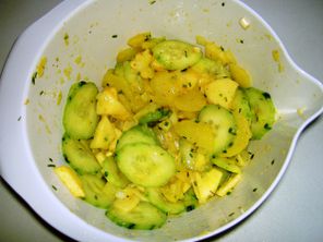 Kartoffelsalat mit Gurken