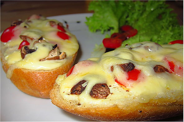 Überbackenes Baguette mit Champignons – Koch-Wiki