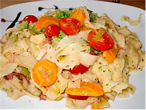 Tagliatelle mit Safran-Gemüse – Koch-Wiki