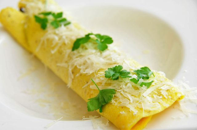 Omelett-Rollen mit Spargel, Schinken und Brie – Koch-Wiki